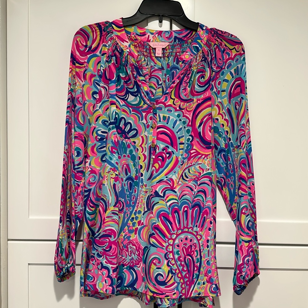 Lilly Pulitzer 100% silk size Medium